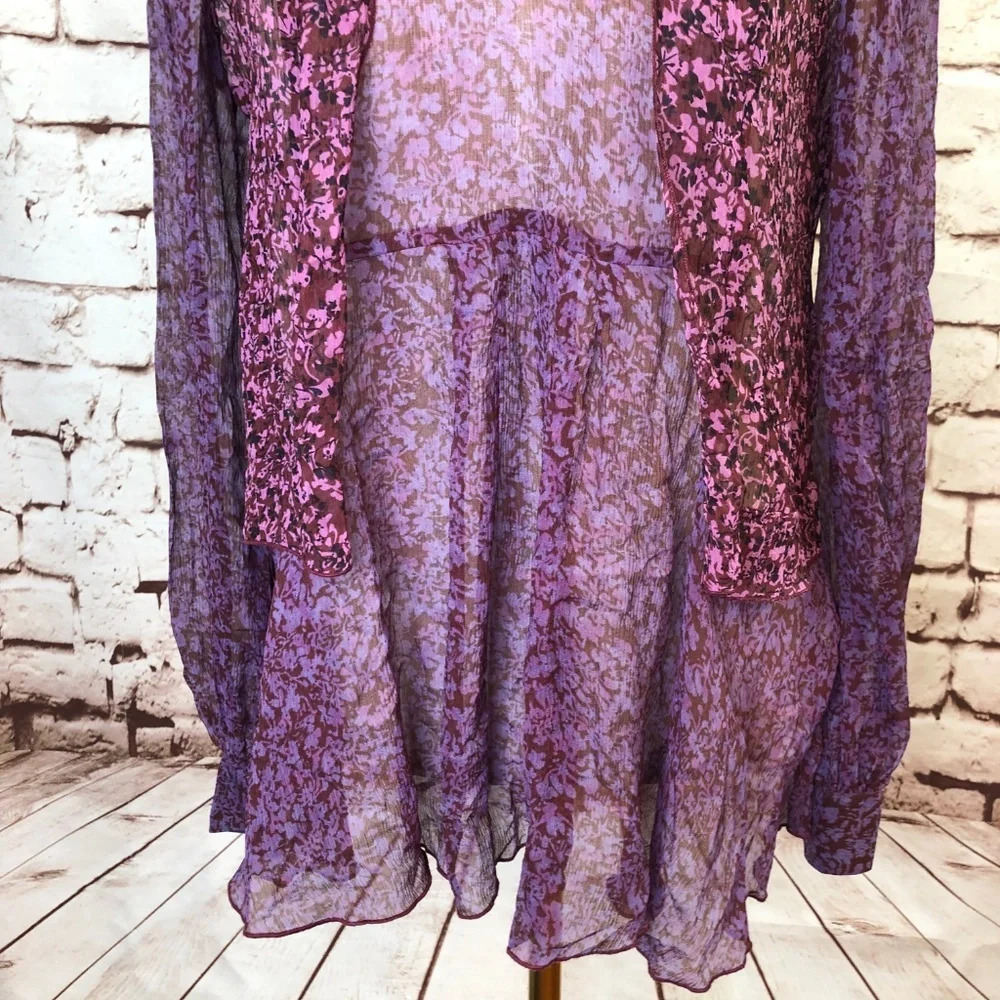 CAbi‎ #823 Sonnet Silk Boho Sheer Floral Print Top - Picture 3 of 8